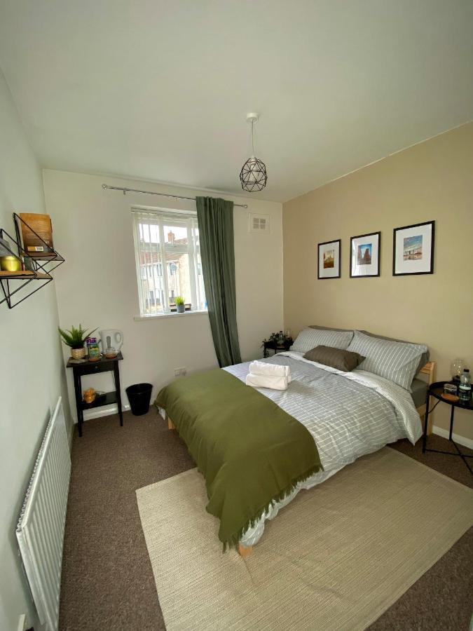Cheerful And Cosy Double Room Белфаст Экстерьер фото
